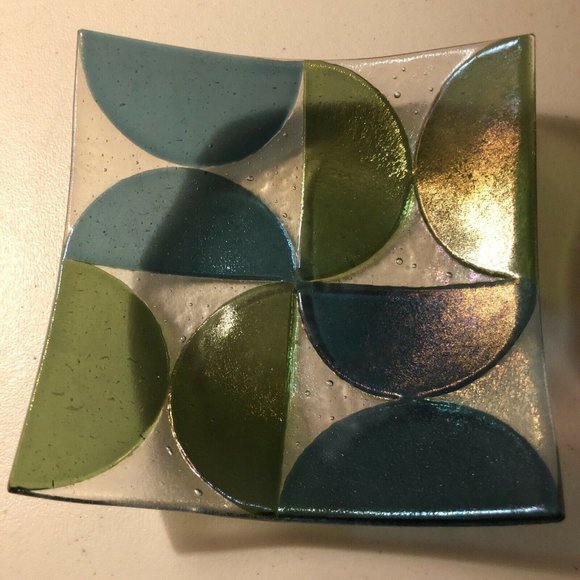Shepardson Studios iridescent Glass Square 6"x 6" Plate - Picture 3 of 9